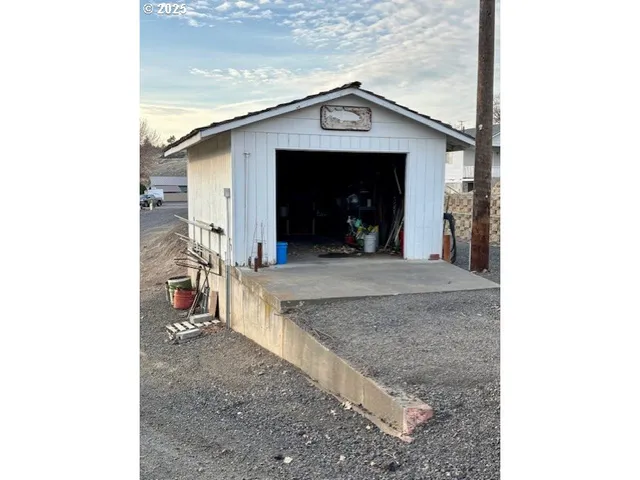 $795,000 | 3540 Northeast King Place, Pendleton, OR 97801