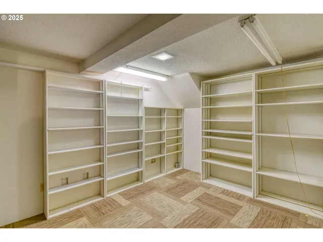 $795,000 | 3540 Northeast King Place, Pendleton, OR 97801