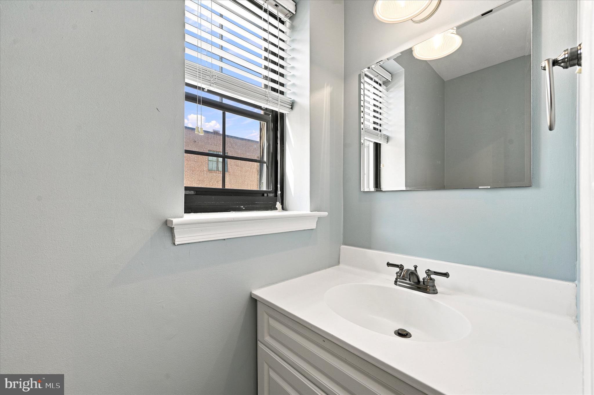 22 Llanfair Road, Unit 8 Ardmore, PA 19003 - Photo 3 of 15