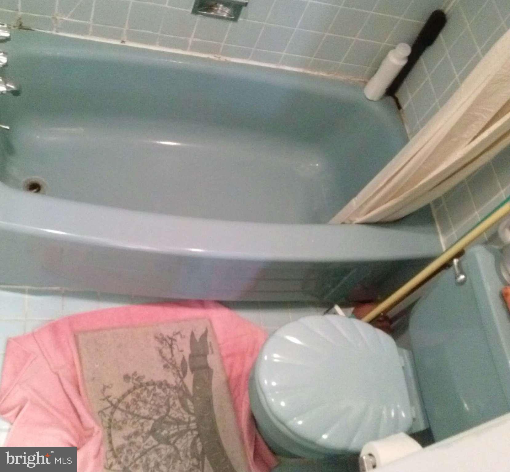 1420 N Street Northwest, Unit 407 Washington, DC 20005 - Photo 13 of 15 Bath