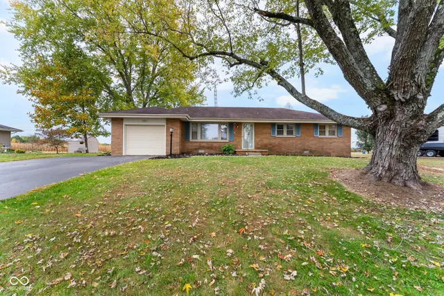 $199,900 | 10883 East Greendale Drive, Seymour, IN 47274