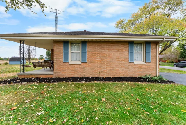 $199,900 | 10883 East Greendale Drive, Seymour, IN 47274