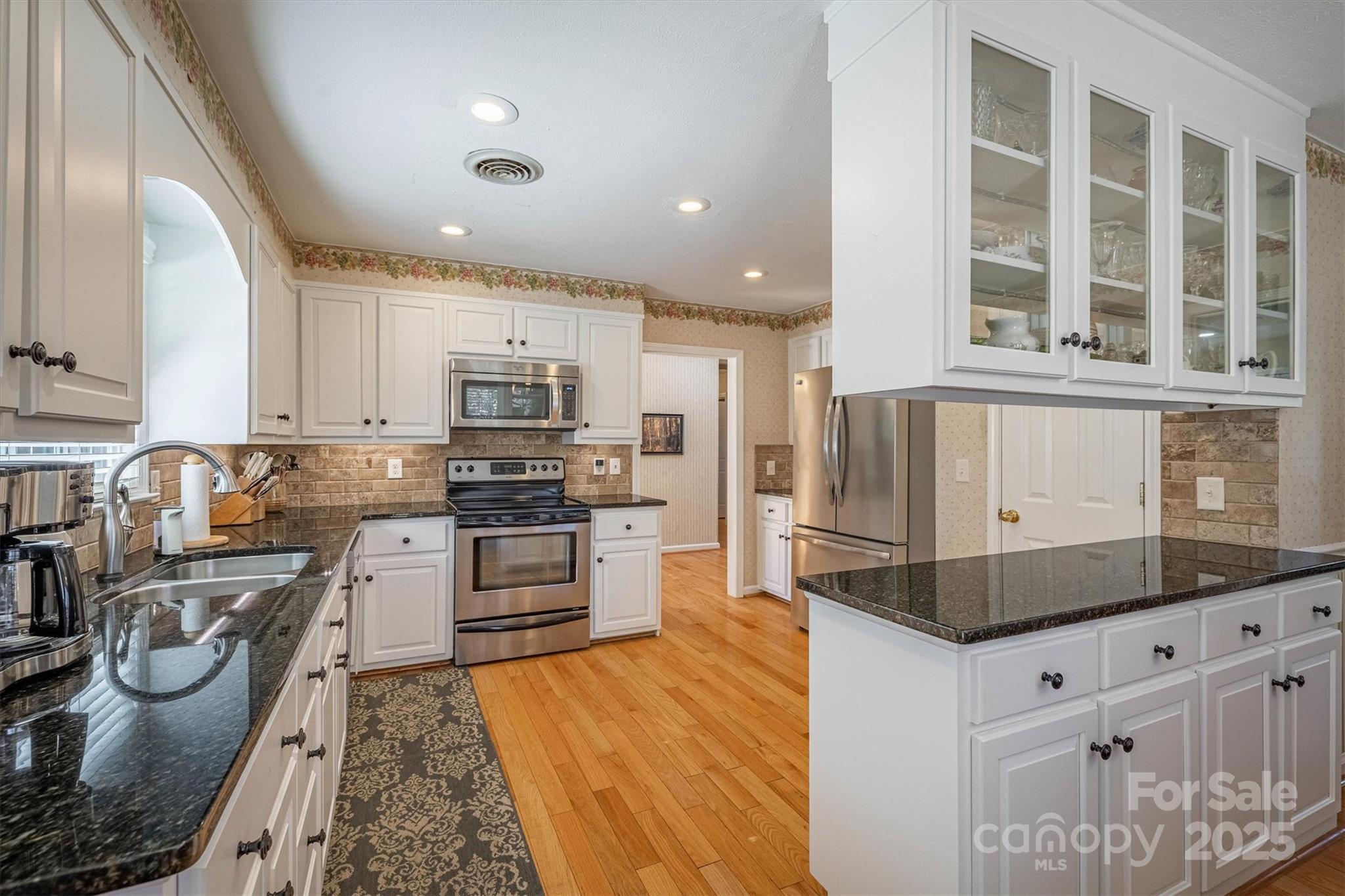 606 Collett Street Morganton, NC 28655 - Photo 4 of 23