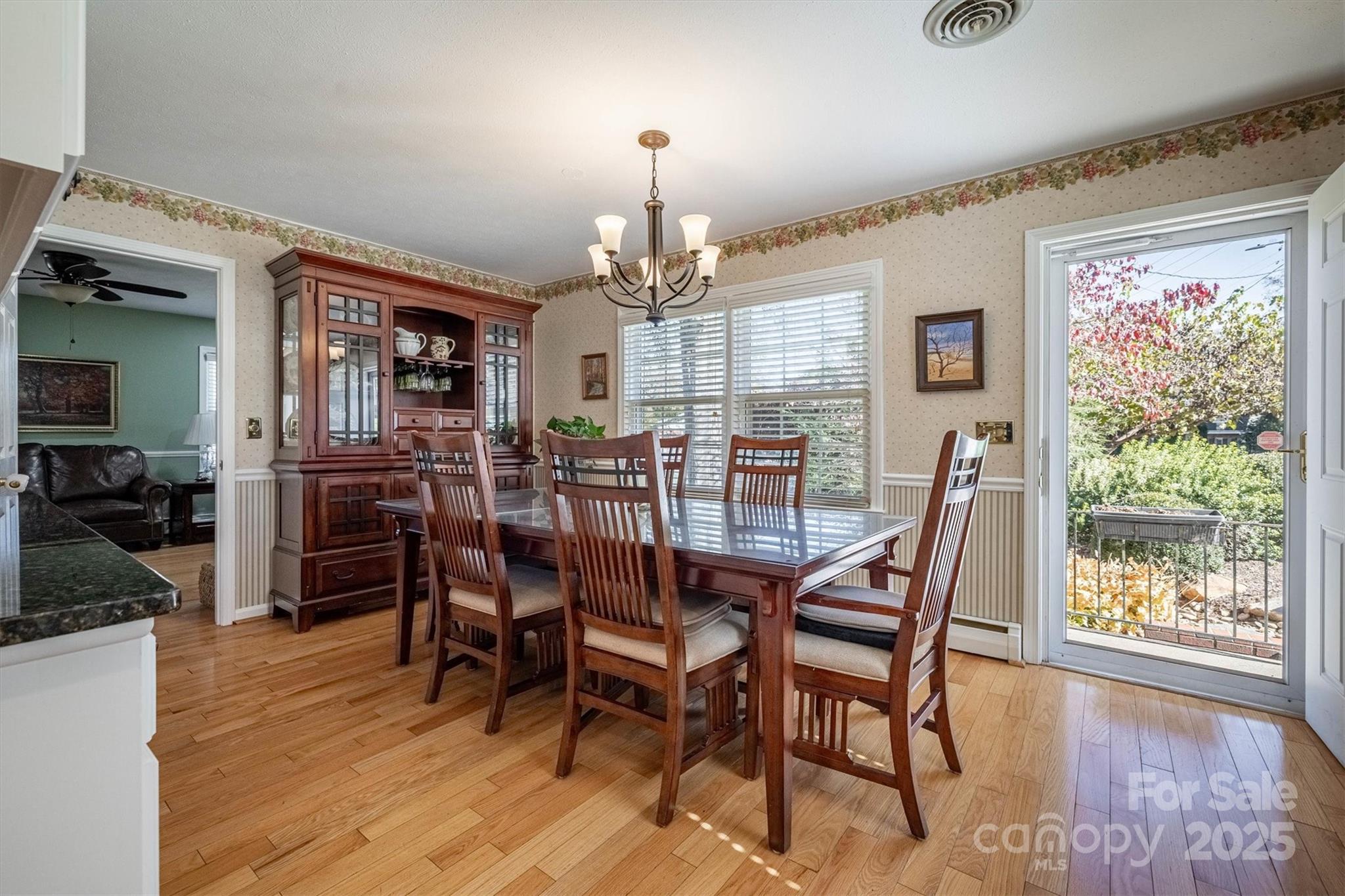 606 Collett Street Morganton, NC 28655 - Photo 5 of 23