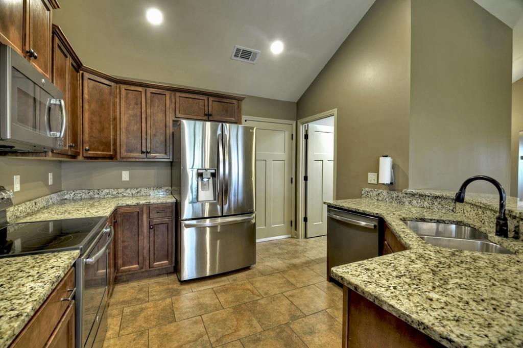 110 Lindsey Lane Blue Ridge, GA 30513 - Photo 10 of 32 Gallery Image 10