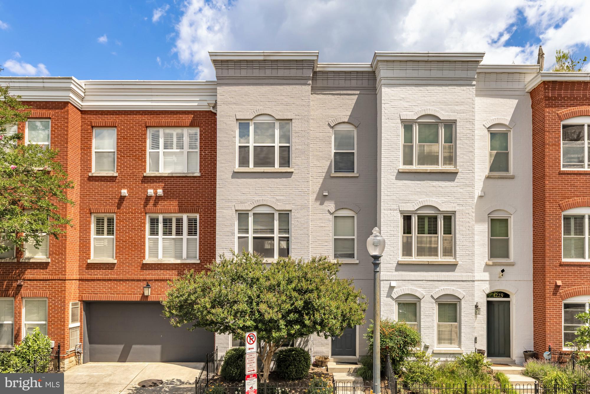1227 V Street Northwest Washington, DC 20009 - Photo 2 of 38