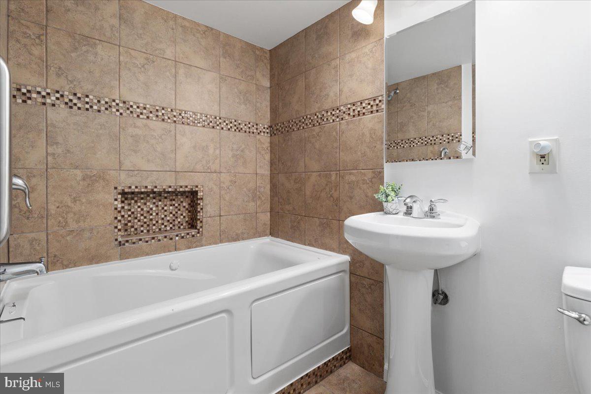 1951 Sagewood Lane, Unit LC4 Reston, VA 20191 - Photo 11 of 21