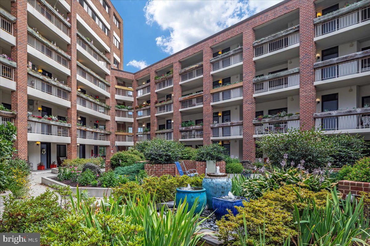 1951 Sagewood Lane, Unit LC4 Reston, VA 20191 - Photo 15 of 21