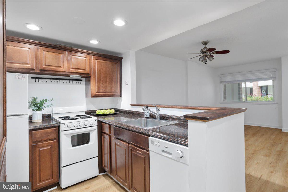 1951 Sagewood Lane, Unit LC4 Reston, VA 20191 - Photo 2 of 21