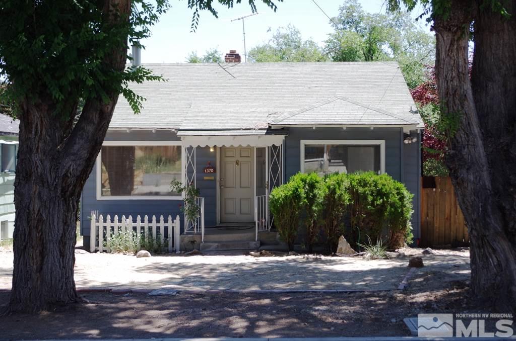 a front view of house with yard