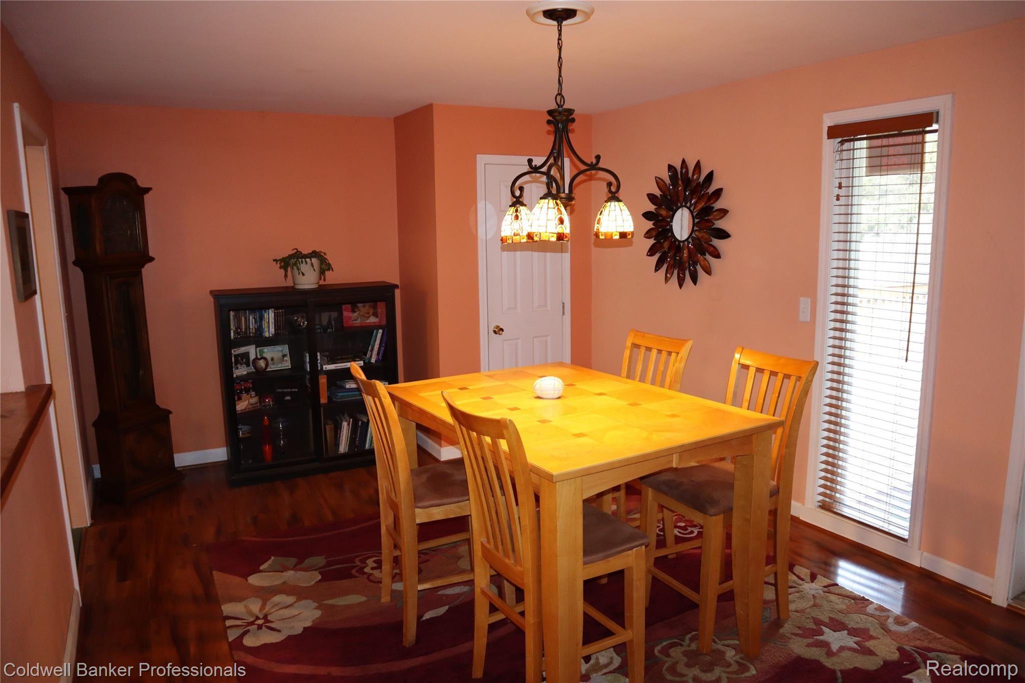 8075 South Eston Road Clarkston, MI 48348 - Photo 15 of 47 Dining Room