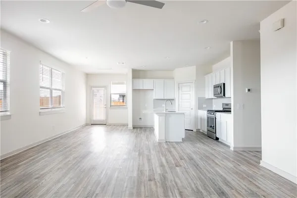 $2,250 | 101 Parryi Cove, Leander, TX 78641