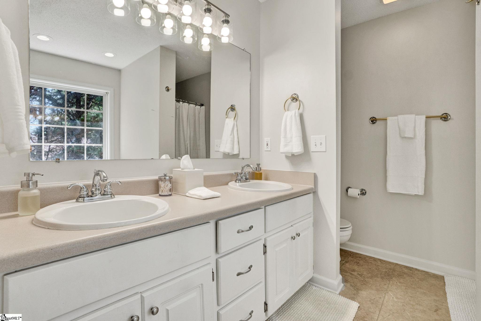 111 Weatherstone Drive Central, SC 29630 - Photo 21 of 46