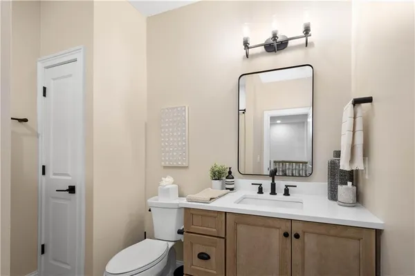 $550,000 | 423 Magnolia Drive, Venetia, PA 15367