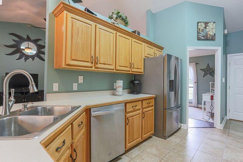 6658 Martin Road Milton, FL 32570 - Photo 12 of 45 View from the breakfast counter, new vent hood