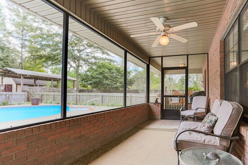 6658 Martin Road Milton, FL 32570 - Photo 16 of 45 Screened back porch....