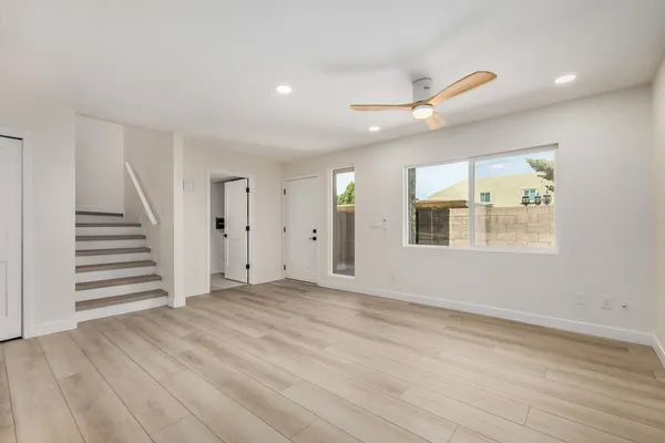 $1,800 | 222 West Brown Road, Unit 104, Mesa, AZ 85201