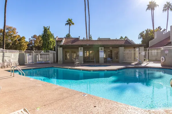 $1,800 | 222 West Brown Road, Unit 104, Mesa, AZ 85201