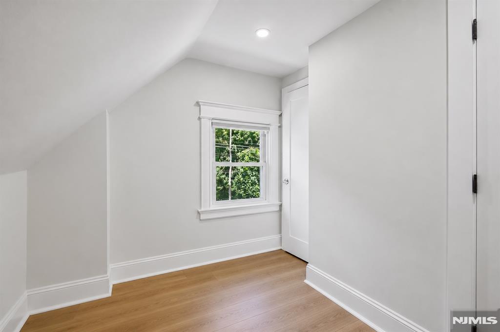 10 Mountain Place Montclair, NJ 07043 - Photo 15 of 20