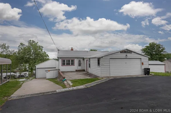$338,900 | 29686 Lake Road 57, Warsaw, MO 65355