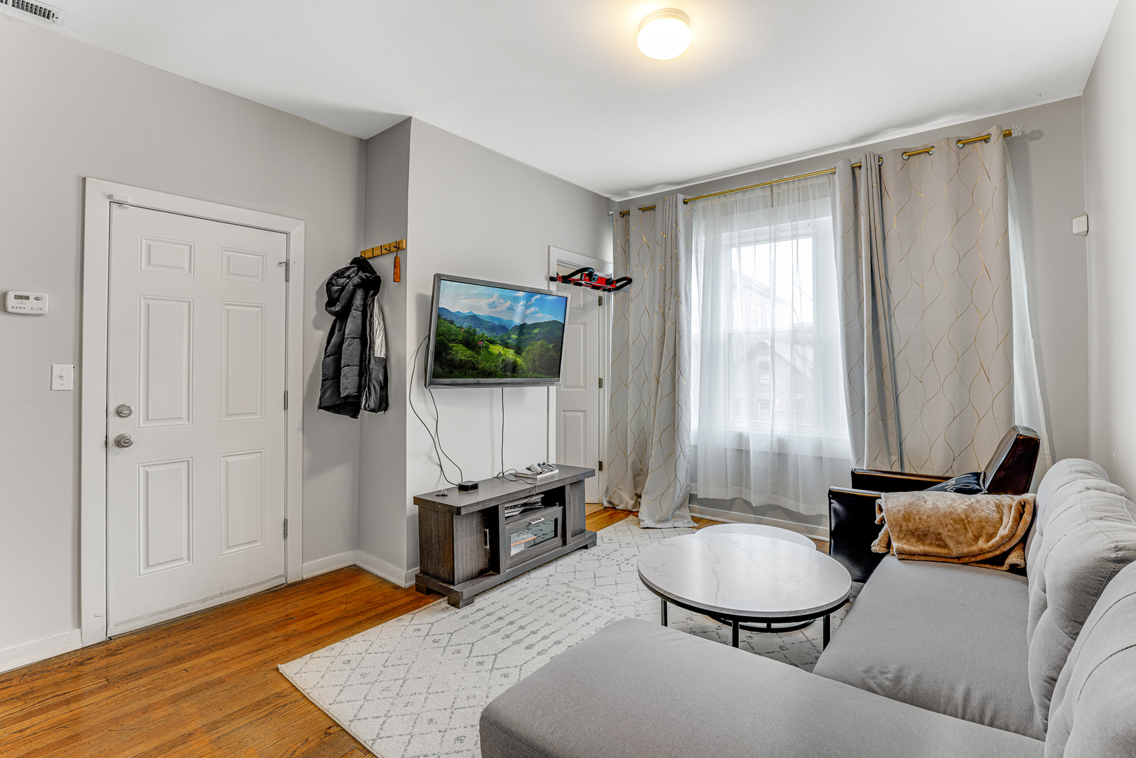 1749 West 19th Street Chicago, IL 60608 - Photo 5 of 36 Gallery Image 5
