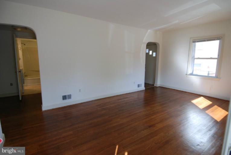 2836 Summerfield Road Falls Church, VA 22042 - Photo 2 of 11 Living Room