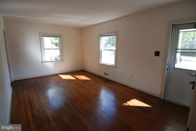 2836 Summerfield Road Falls Church, VA 22042 - Photo 10 of 11 Living Room