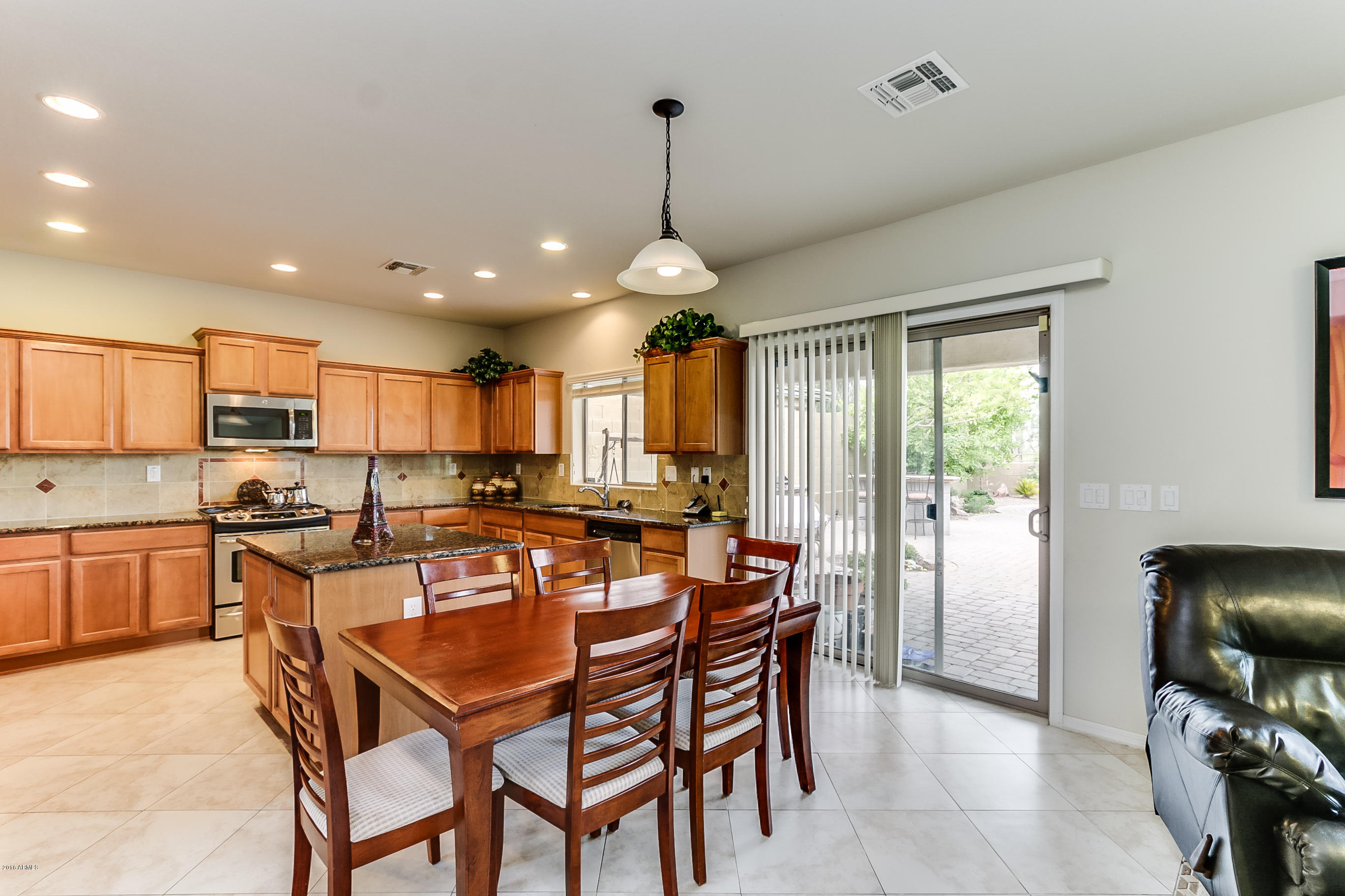 1827 West Black Hill Road Phoenix, AZ 85085 - Photo 15 of 71 Black Hill - 018