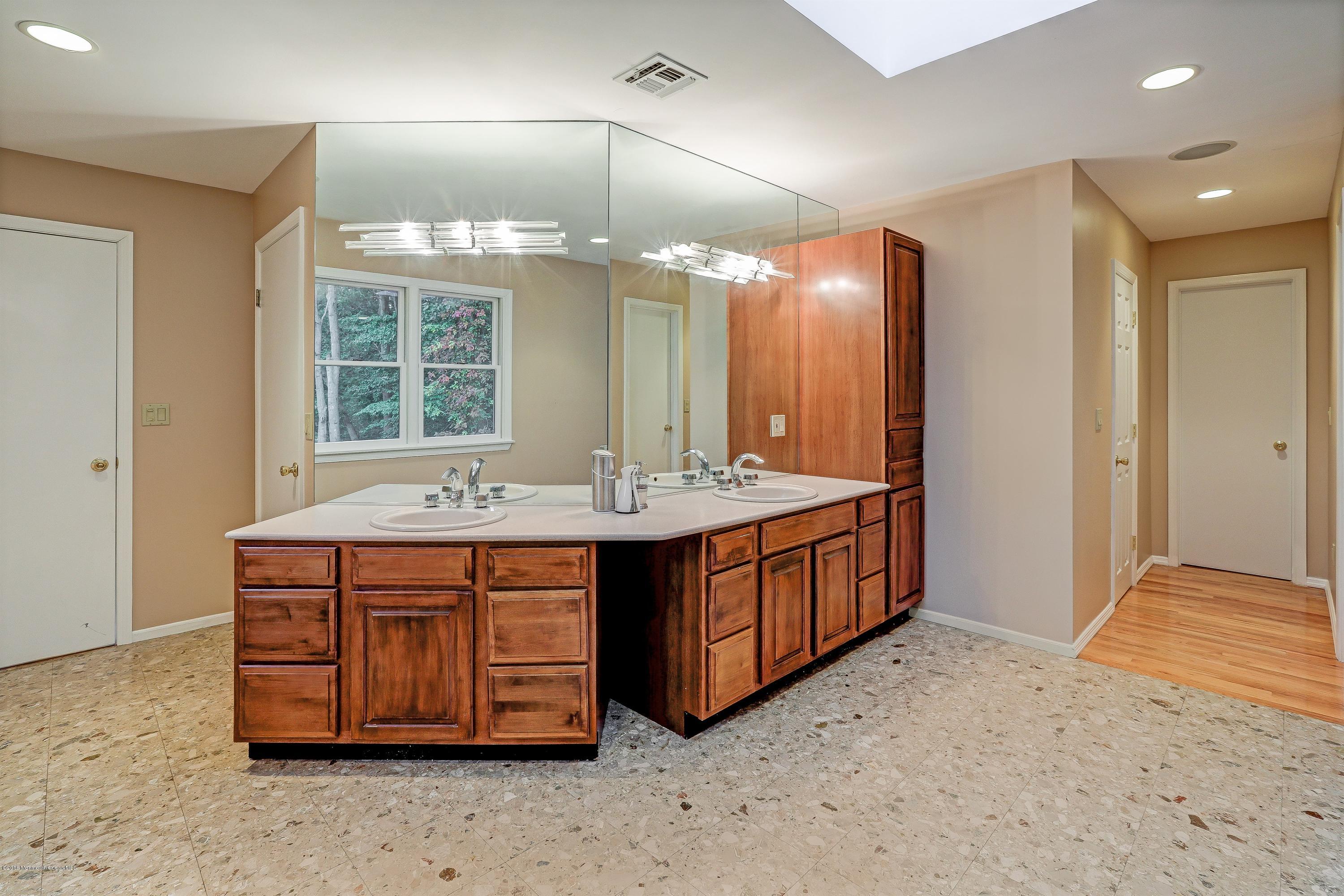 471 Union Hill Road Englishtown, NJ 07726 - Photo 18 of 27 018_Master Bathroom