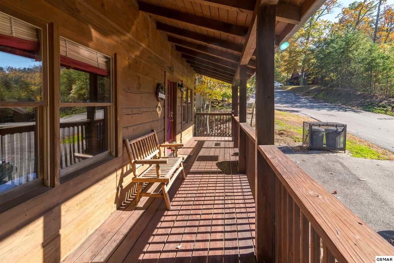 1639 Raccoon Den Way, Unit BEARCORNER Sevierville, TN 37862 - Photo 1 of 26 Gallery Image 1