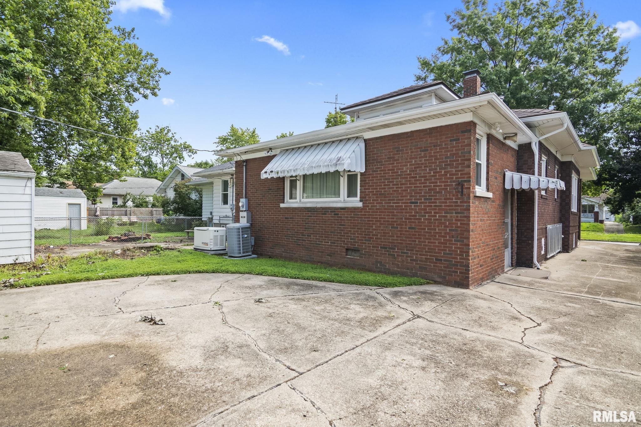 2339 Yale Boulevard Springfield, IL 62703 - Photo 29 of 35