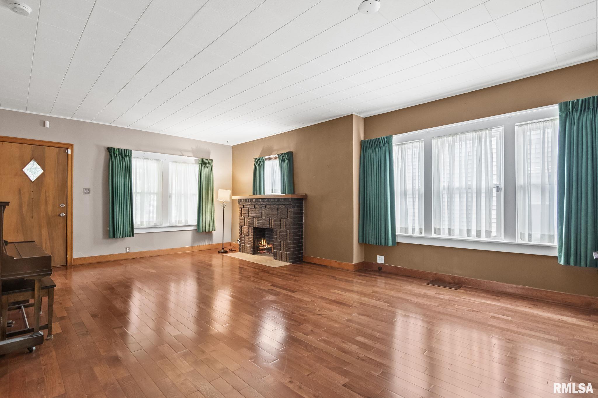 2339 Yale Boulevard Springfield, IL 62703 - Photo 4 of 35