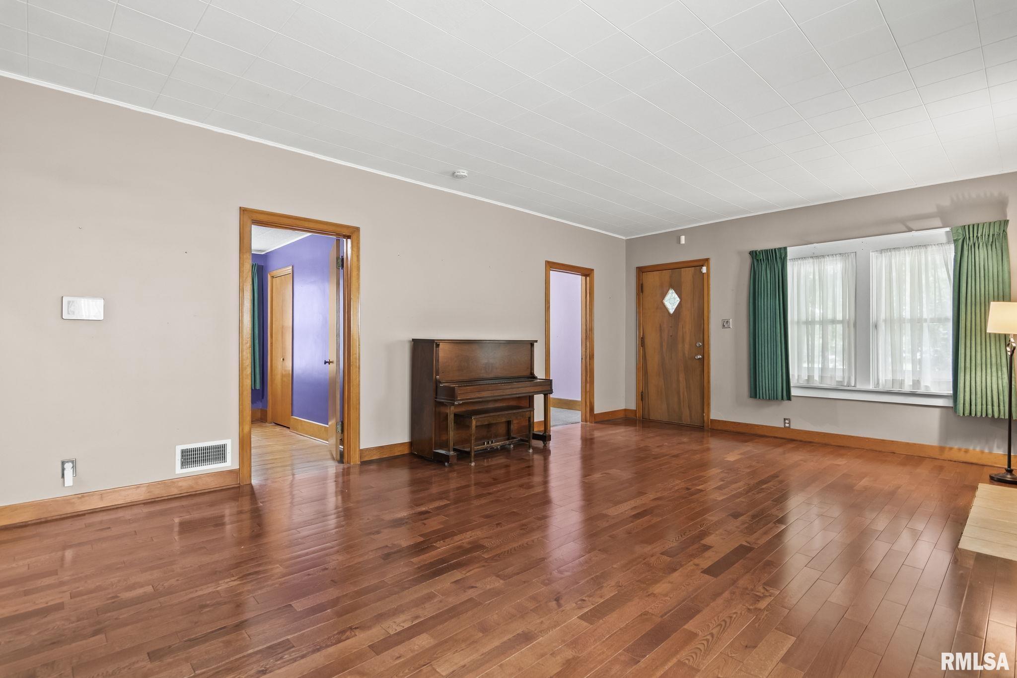 2339 Yale Boulevard Springfield, IL 62703 - Photo 5 of 35