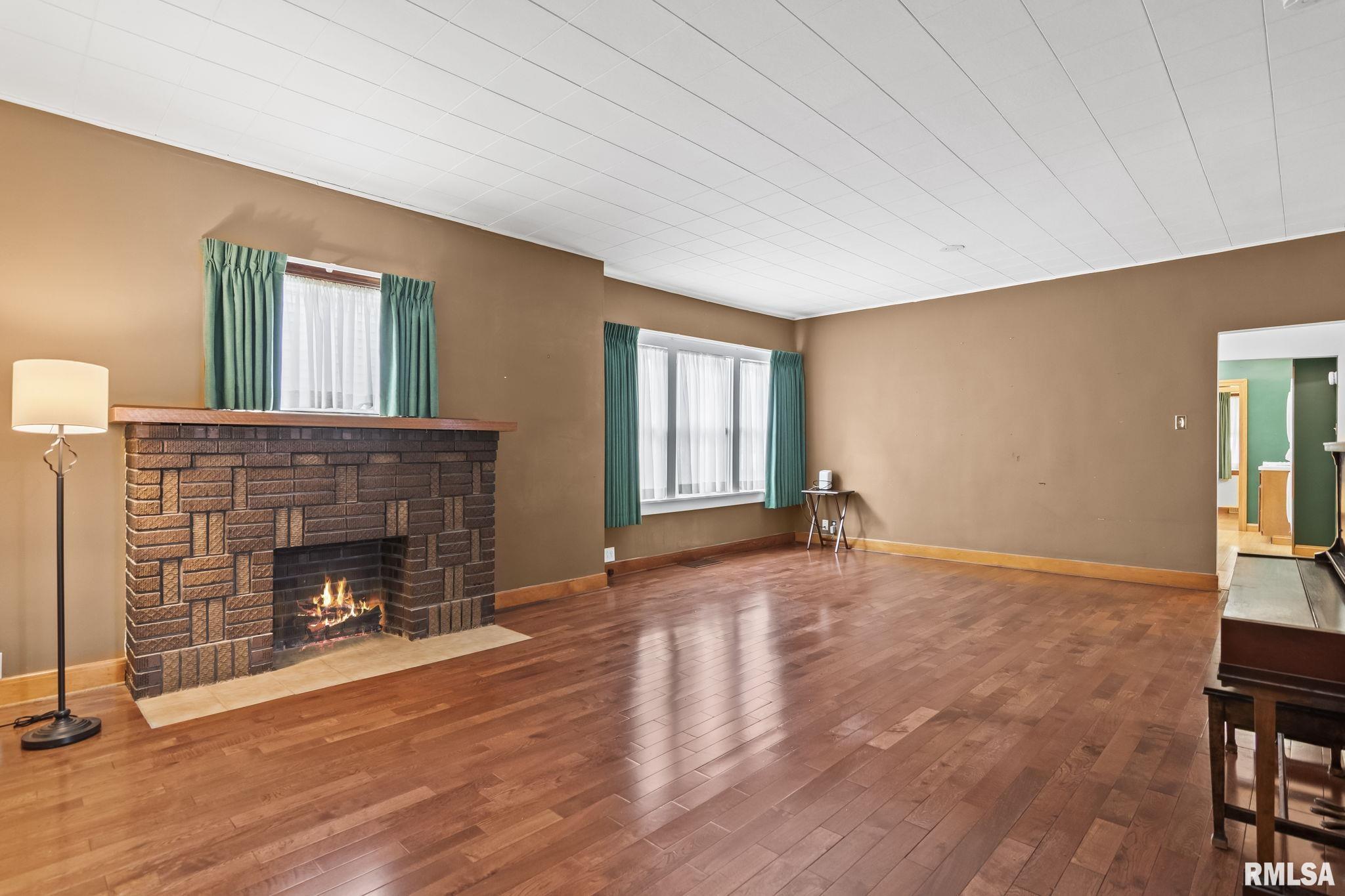 2339 Yale Boulevard Springfield, IL 62703 - Photo 6 of 35