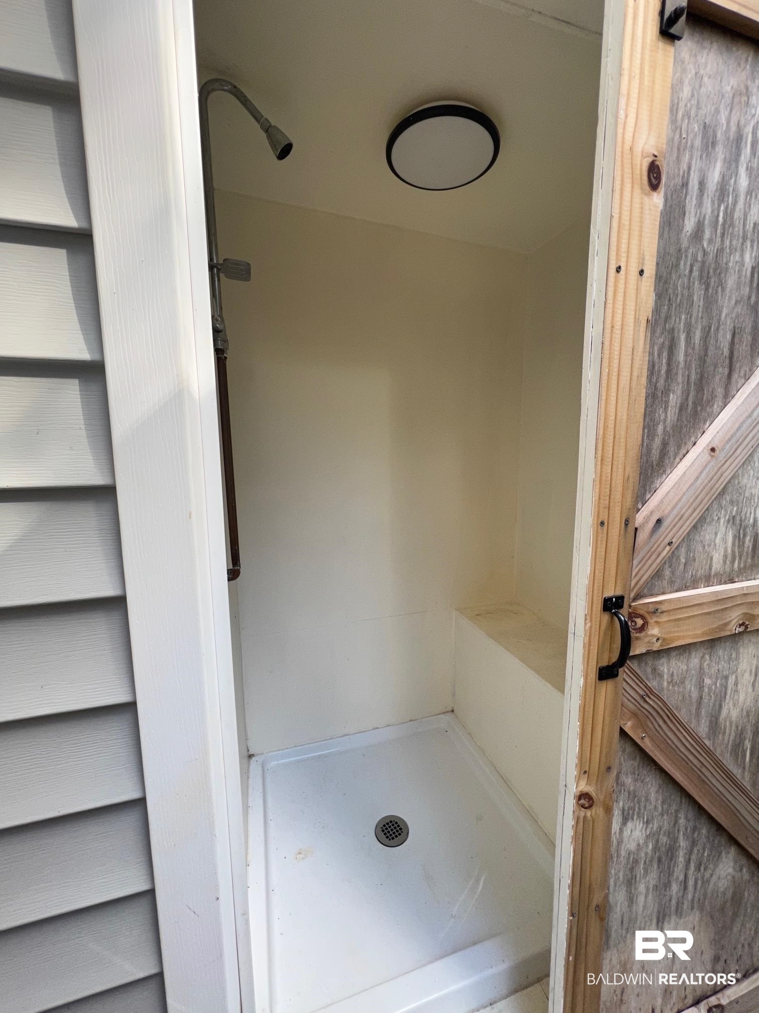 453 Elberta Loop Lillian, AL 36549 - Photo 26 of 49 Outdoor Shower