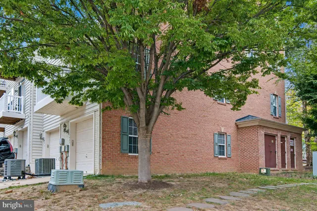 $424,000 | 2689 Sheffield Hill Way, Woodbridge, VA 22191