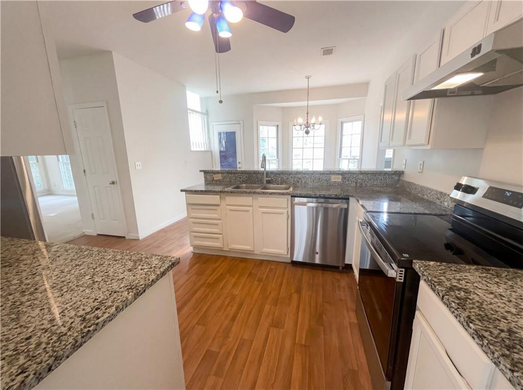 686 Watson Reef Stone Mountain, GA 30087 - Photo 10 of 27