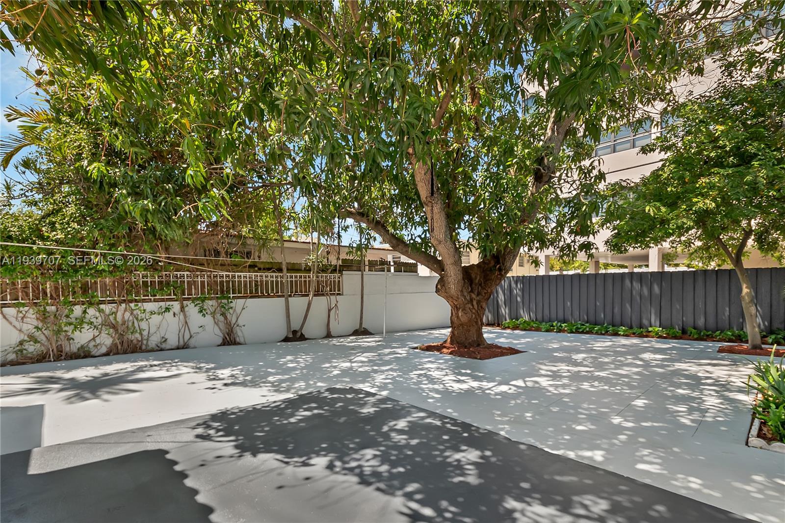 2327 Southwest 22nd Terrace, Unit FRONT Miami, FL 33145 - Photo 25 of 29