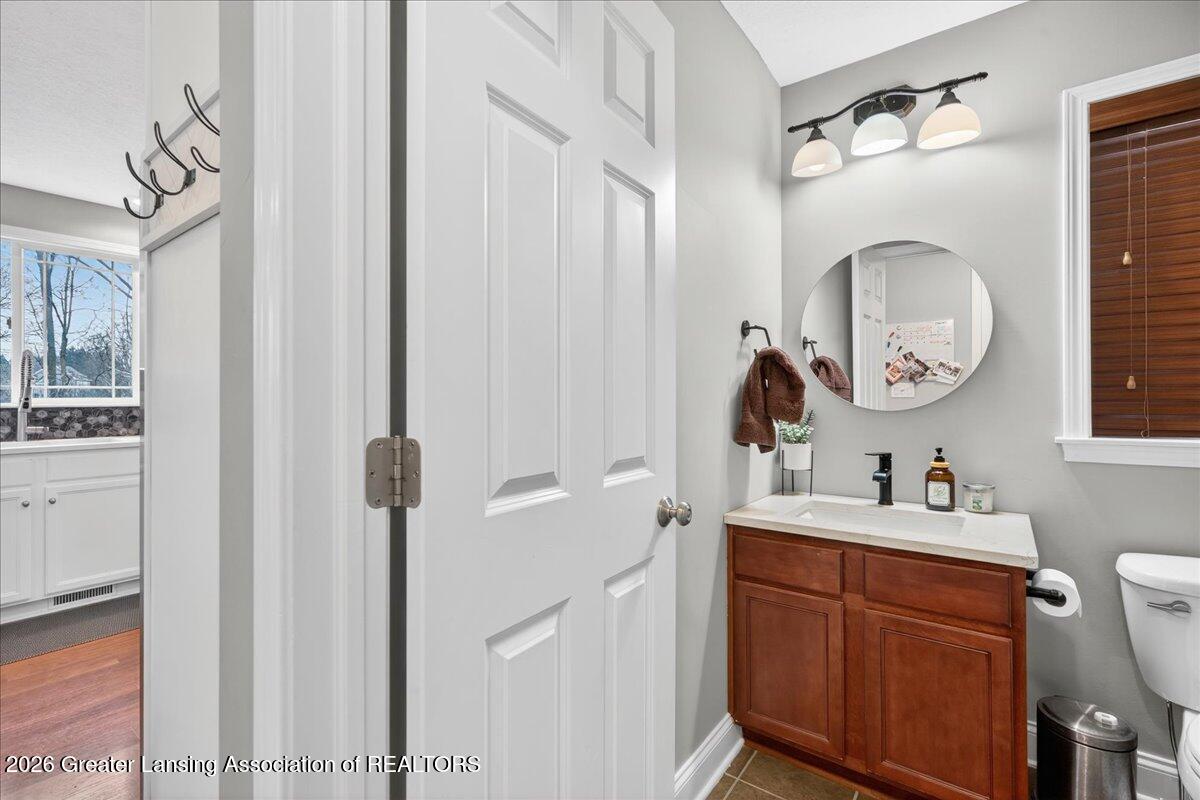 5980 Troyes Road East Lansing, MI 48823 - Photo 22 of 44 27-Media Jett - 32