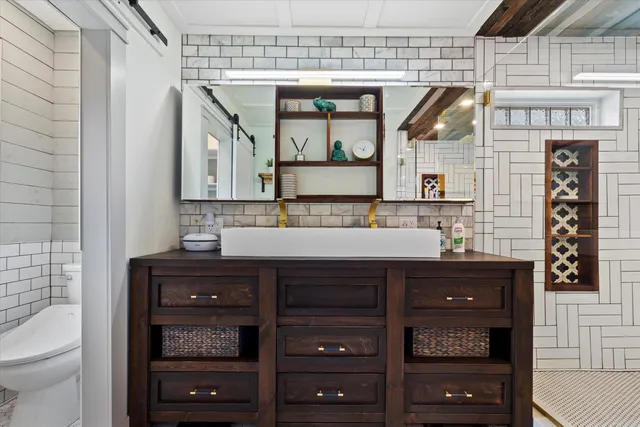 $699,900 | 1821 Vel R. Phillips Avenue, Milwaukee, WI 53212