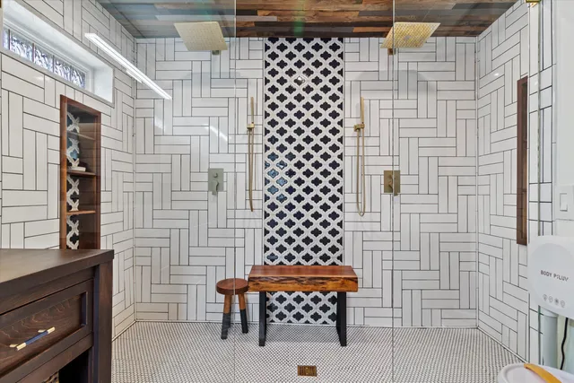 $699,900 | 1821 Vel R. Phillips Avenue, Milwaukee, WI 53212