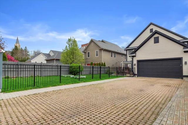 $699,900 | 1821 Vel R. Phillips Avenue, Milwaukee, WI 53212