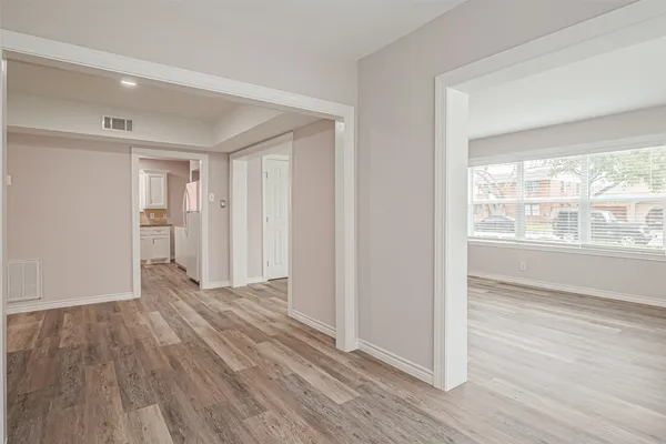 $1,650 | 4509 Larch Lane, Bellaire, TX 77401