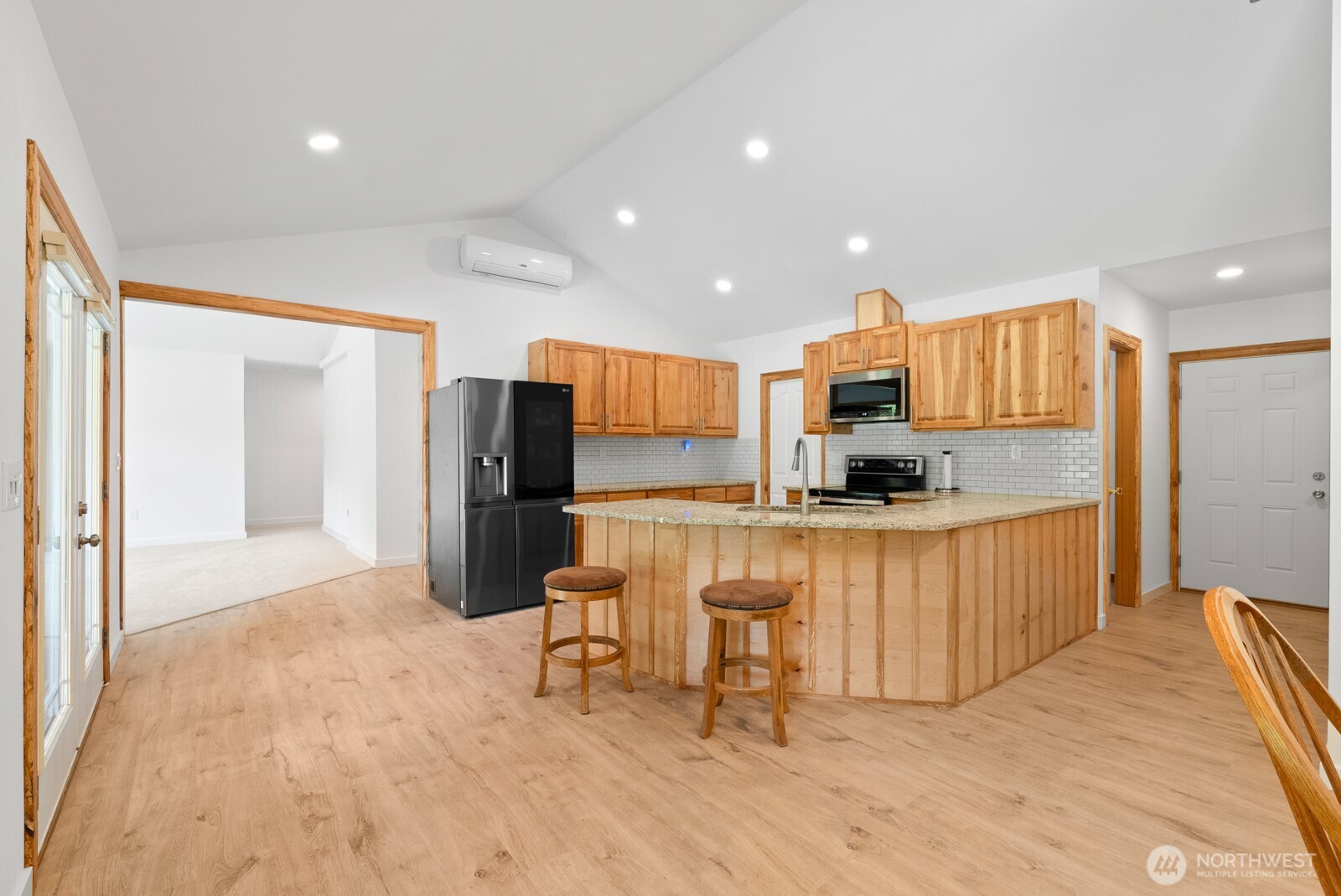 2018 Maple Valley Road Southwest Olympia, WA 98512 - Photo 6 of 40 Gallery Image 6