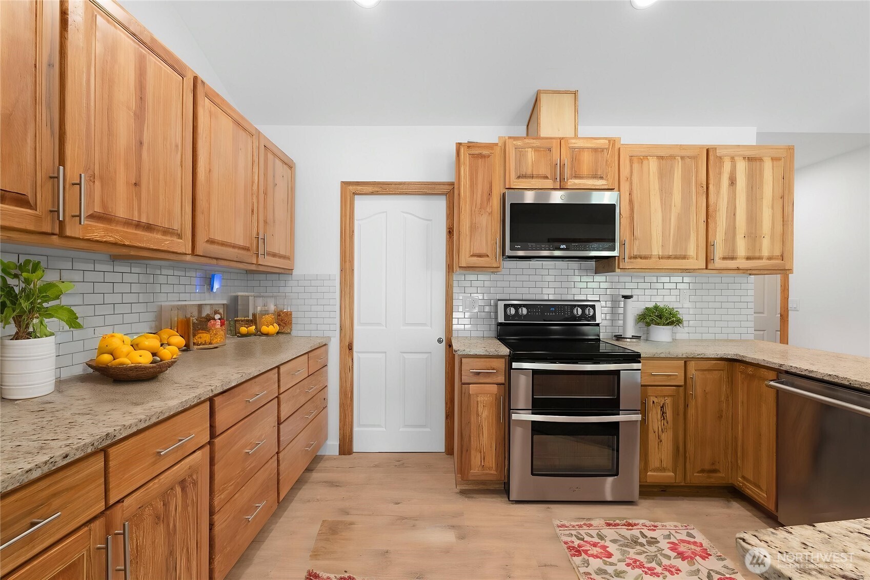 2018 Maple Valley Road Southwest Olympia, WA 98512 - Photo 7 of 40 Gallery Image 7
