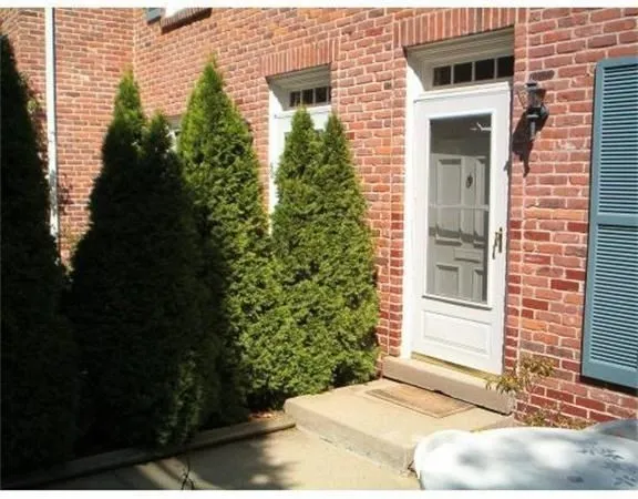 $2,200 | 50 Williamsburg Drive, Unit 50, Springfield, MA 01108