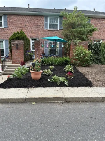 $2,200 | 50 Williamsburg Drive, Unit 50, Springfield, MA 01108