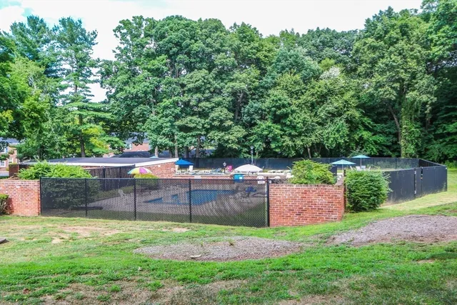 $2,200 | 50 Williamsburg Drive, Unit 50, Springfield, MA 01108