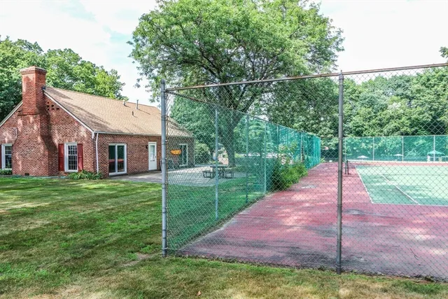 $2,200 | 50 Williamsburg Drive, Unit 50, Springfield, MA 01108