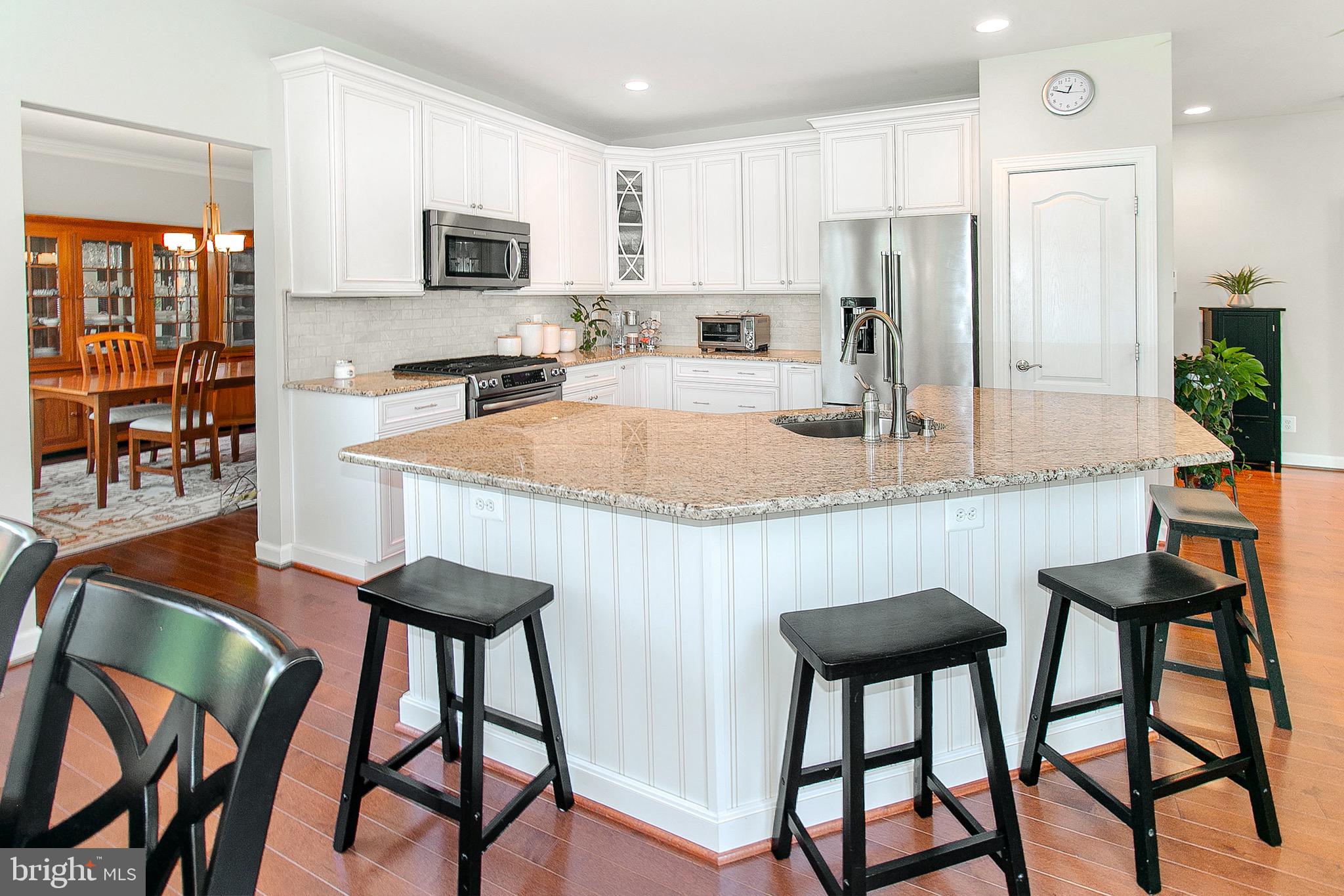 4700 Autumn Glory Way Chantilly, VA 20151 - Photo 15 of 49 STAINLESS STEEL APPLIANCES GRANITE COUNTERTOPS